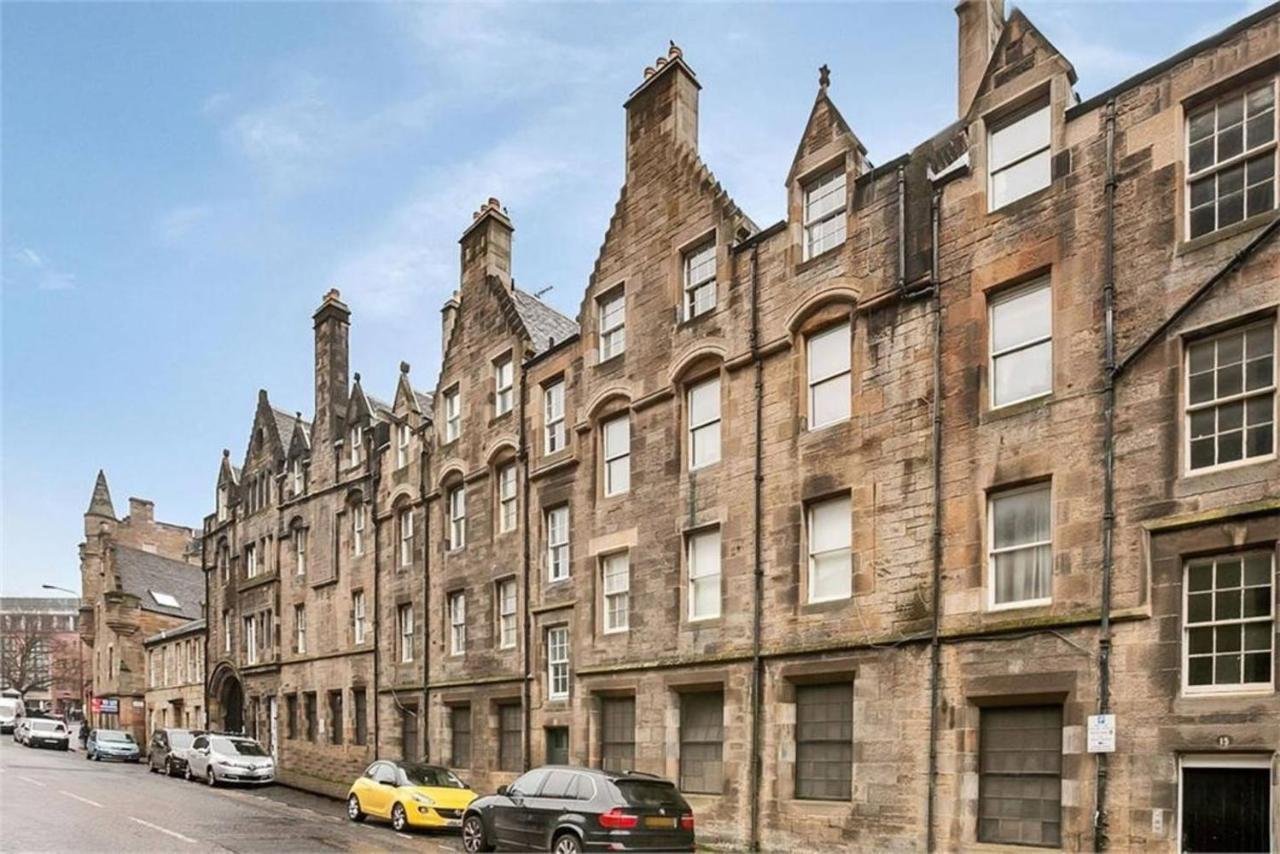 Joivy Unique Old Town Stay Under Edinburgh Castle المظهر الخارجي الصورة