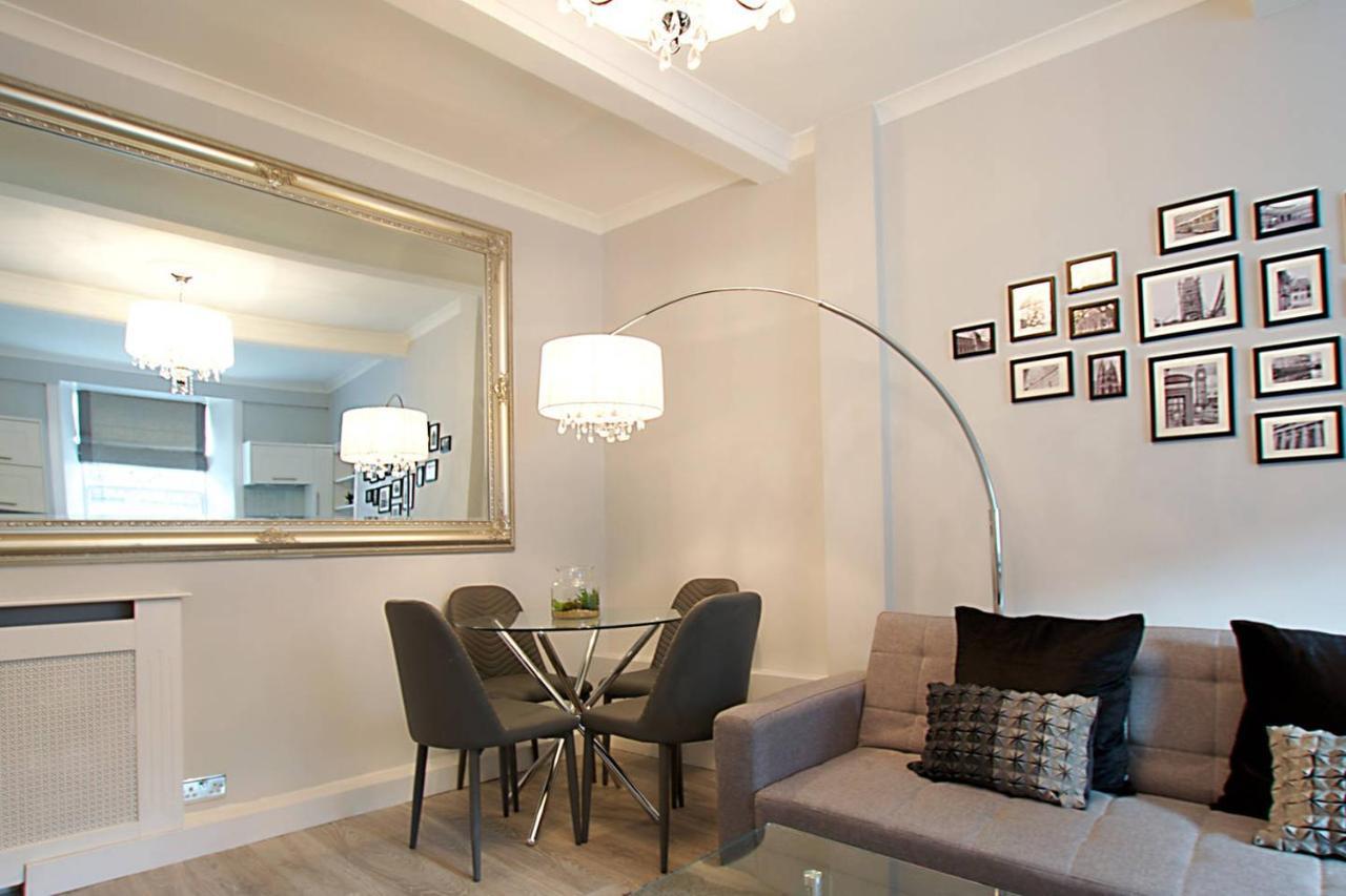 Joivy Unique Old Town Stay Under Edinburgh Castle المظهر الخارجي الصورة