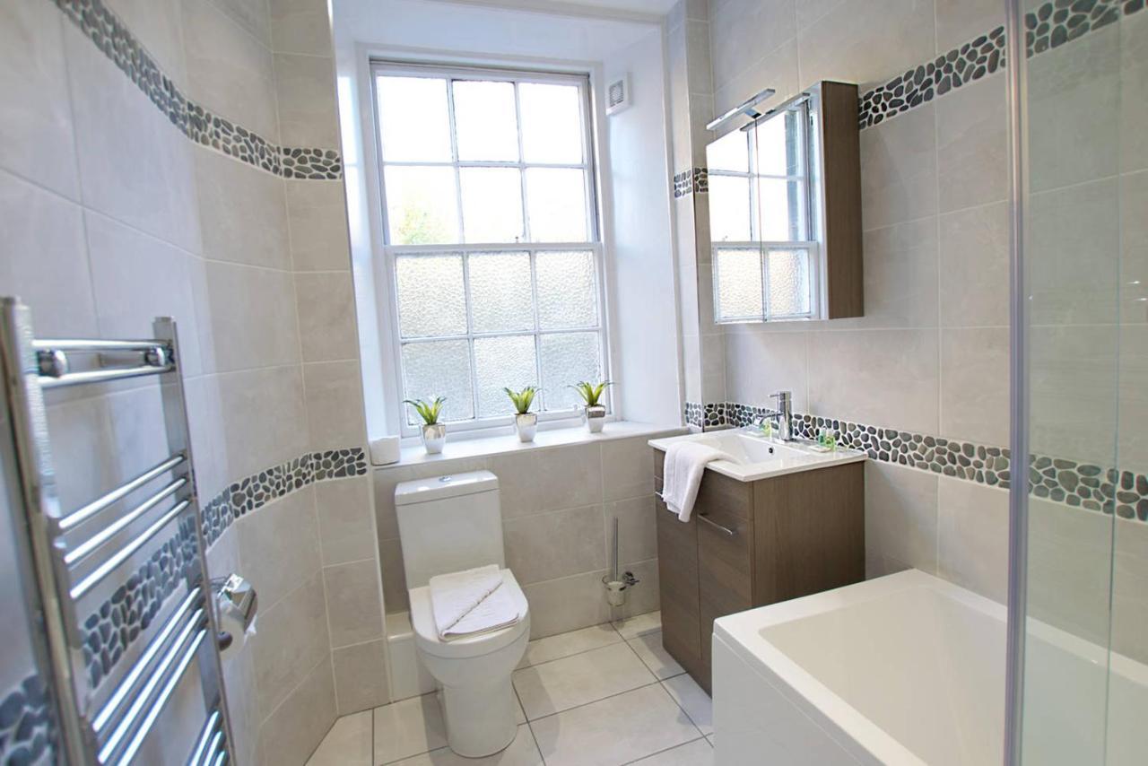 Joivy Unique Old Town Stay Under Edinburgh Castle المظهر الخارجي الصورة