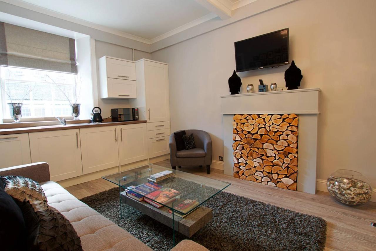 Joivy Unique Old Town Stay Under Edinburgh Castle المظهر الخارجي الصورة